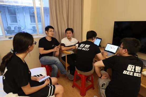 http://news.xidian.edu.cn/__local/6/60/B0/784FE1B6F72EF9CC970768112C6_41A96789_C358.jpg