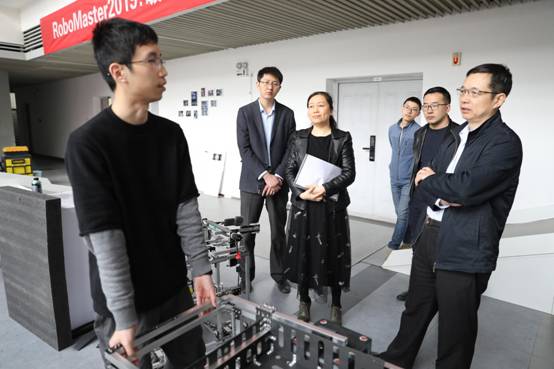 https://news.xidian.edu.cn/__local/5/9C/CA/CFAC3D1F154151D5AA1C7BDF777_61627504_3A797.jpg