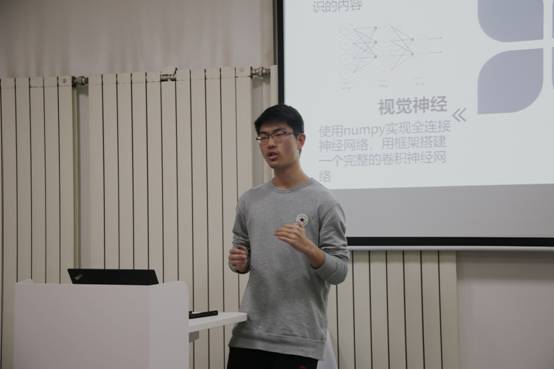 https://news.xidian.edu.cn/__local/1/92/00/0ADFFA407A46BD01FCF9E8F8DB2_D86298D9_4C7D.jpg