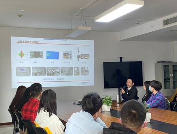 https://news.xidian.edu.cn/__local/6/B1/32/142E49A6A064DE84460433486FF_1178208D_6C42.jpg