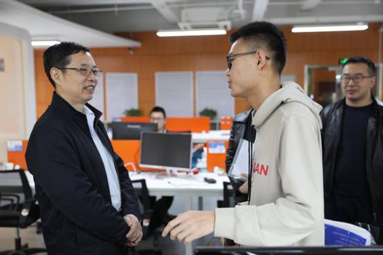 https://news.xidian.edu.cn/__local/D/0D/68/5DB29B246086E430B91EAFF2A67_75557C8F_283D1.jpg