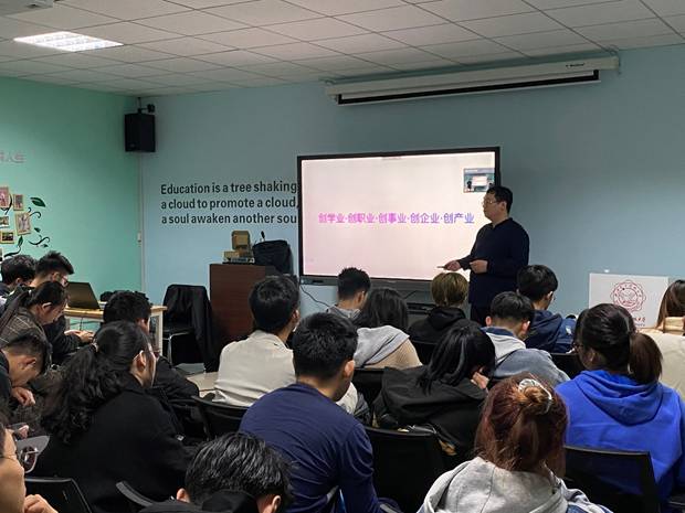 https://news.xidian.edu.cn/__local/5/1F/FD/E1CB63AB723B526EEF4E5B36628_B839C6A6_643A5.jpg