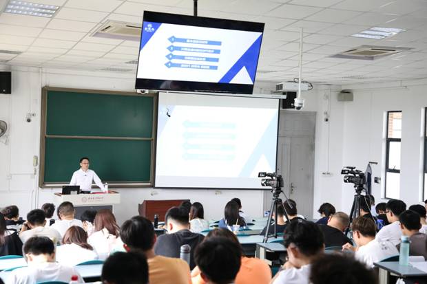 https://news.xidian.edu.cn/__local/B/2F/69/FDC8879F4C8BEF63DCD1026199D_90226703_37663.jpg