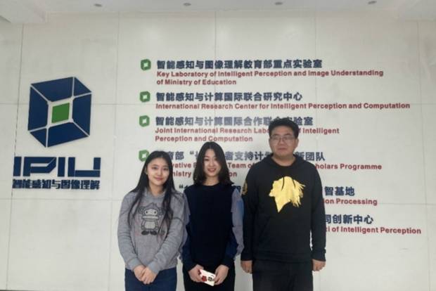 https://news.xidian.edu.cn/__local/1/10/73/0672C820335D690D9D32BC5EEFF_0721FE59_3411B.jpg