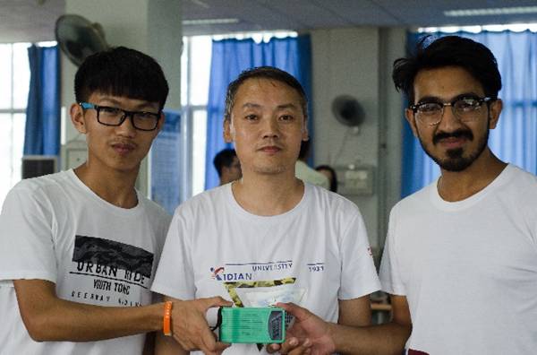 http://news.xidian.edu.cn/__local/D/4E/77/6EEF5FF7C0E72EBBEFCFFE81D76_92143C77_1B81B.jpg